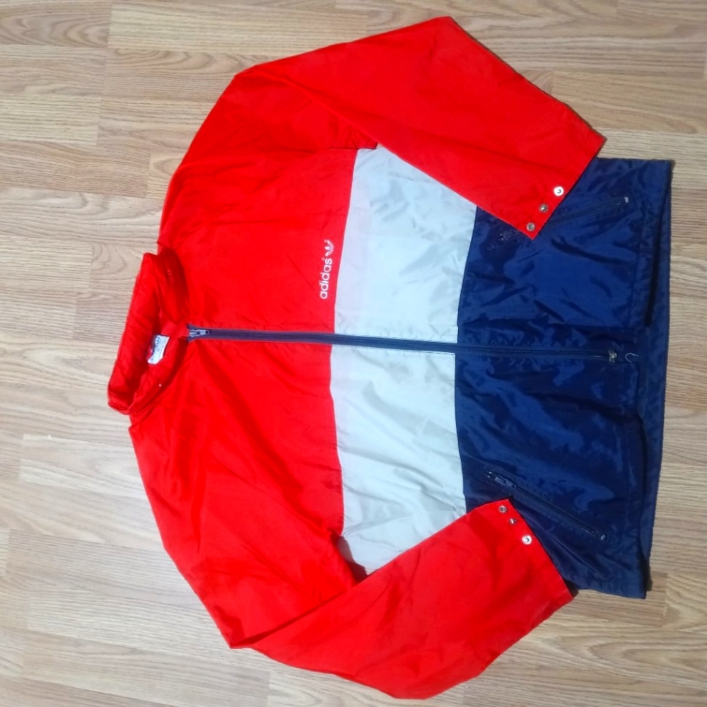 VINTAGE ADIDAS WINDBREAKER